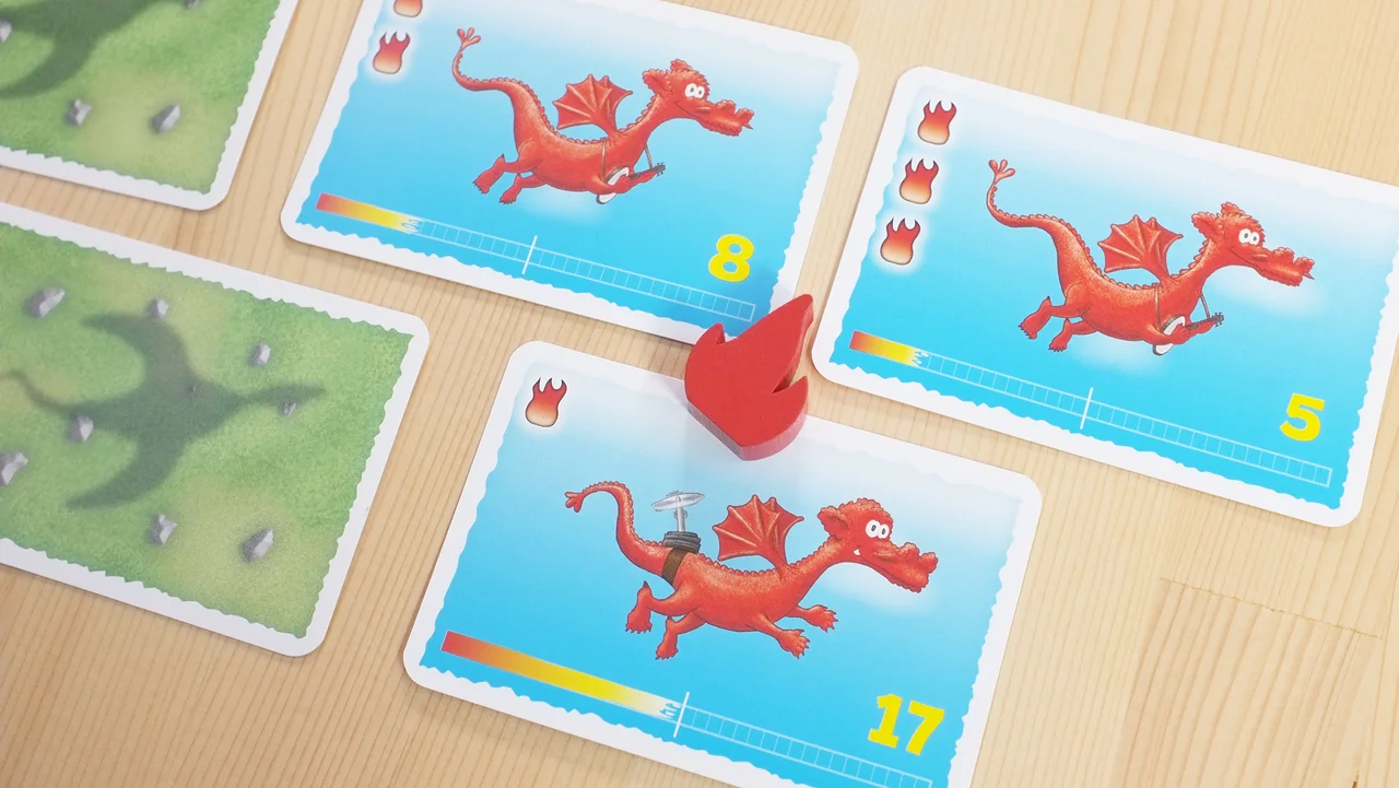 赤ドラゴンを3匹以上いっきにコロニーに迎えられたら、赤い炎をゲット。